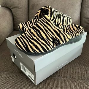 Vionic Mule Slippers